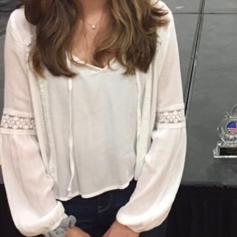 🚫SOLD🚫Hollister blouse